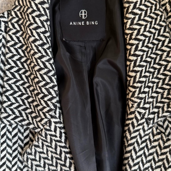Anine Bing Fishbone Blazer in Off White / Black XXS - Picture 3 of 4
